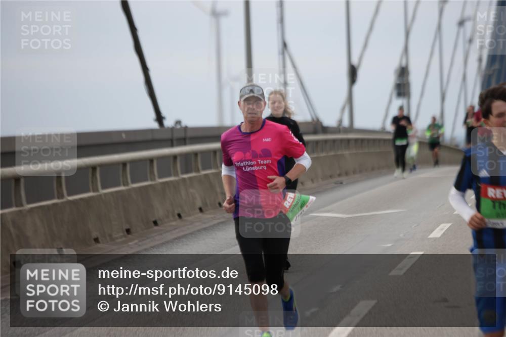 03.10.2025 - Köhlbrandbrückenlauf Jannik Wohlers http://msf.ph/oto/9145098 03.10.2025 15:46:32 Position 1 7407, 81 meine-sportfotos.de