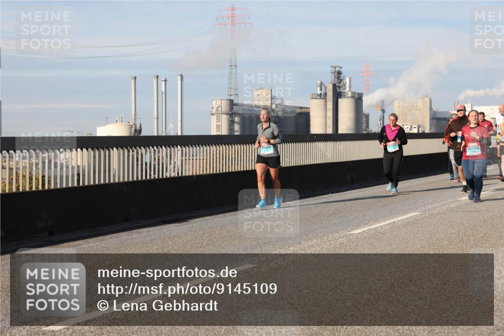 03.10.2025 - Köhlbrandbrückenlauf Lena Gebhardt http://msf.ph/oto/9145109 03.10.2025 10:02:44 Position 2  meine-sportfotos.de