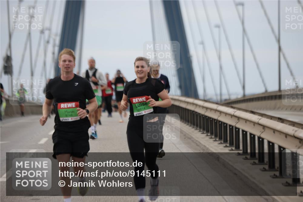 03.10.2025 - Köhlbrandbrückenlauf Jannik Wohlers http://msf.ph/oto/9145111 03.10.2025 15:46:34 Position 1 9748, 8814 meine-sportfotos.de