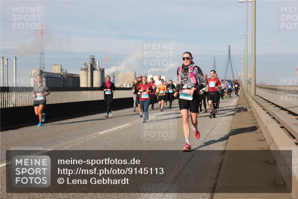 03.10.2025 - Köhlbrandbrückenlauf Lena Gebhardt http://msf.ph/oto/9145113 03.10.2025 10:02:45 Position 2 1 meine-sportfotos.de