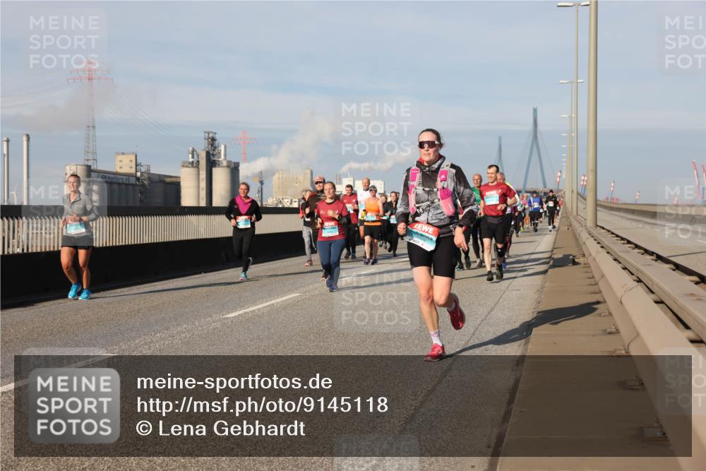 03.10.2025 - Köhlbrandbrückenlauf Lena Gebhardt http://msf.ph/oto/9145118 03.10.2025 10:02:45 Position 2  meine-sportfotos.de