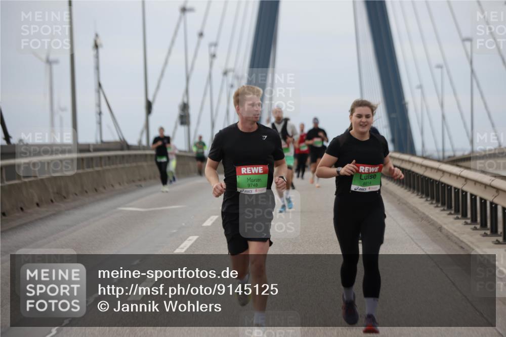 03.10.2025 - Köhlbrandbrückenlauf Jannik Wohlers http://msf.ph/oto/9145125 03.10.2025 15:46:35 Position 1 9748, 8814 meine-sportfotos.de