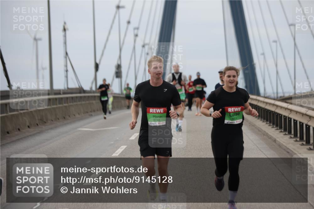 03.10.2025 - Köhlbrandbrückenlauf Jannik Wohlers http://msf.ph/oto/9145128 03.10.2025 15:46:35 Position 1 7, 9748, 8814 meine-sportfotos.de