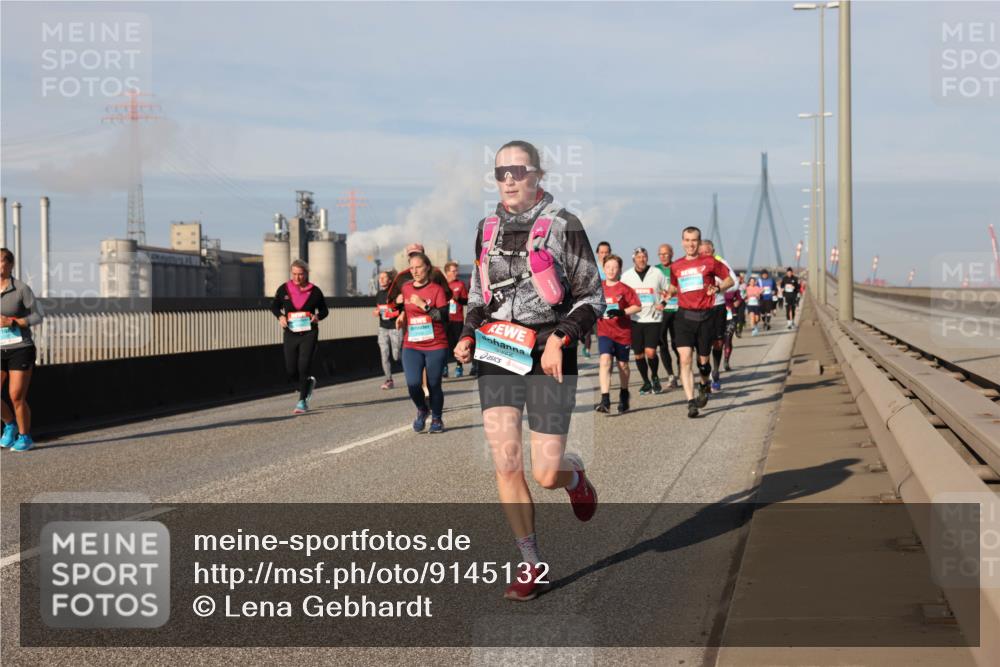 03.10.2025 - Köhlbrandbrückenlauf Lena Gebhardt http://msf.ph/oto/9145132 03.10.2025 10:02:45 Position 2  meine-sportfotos.de