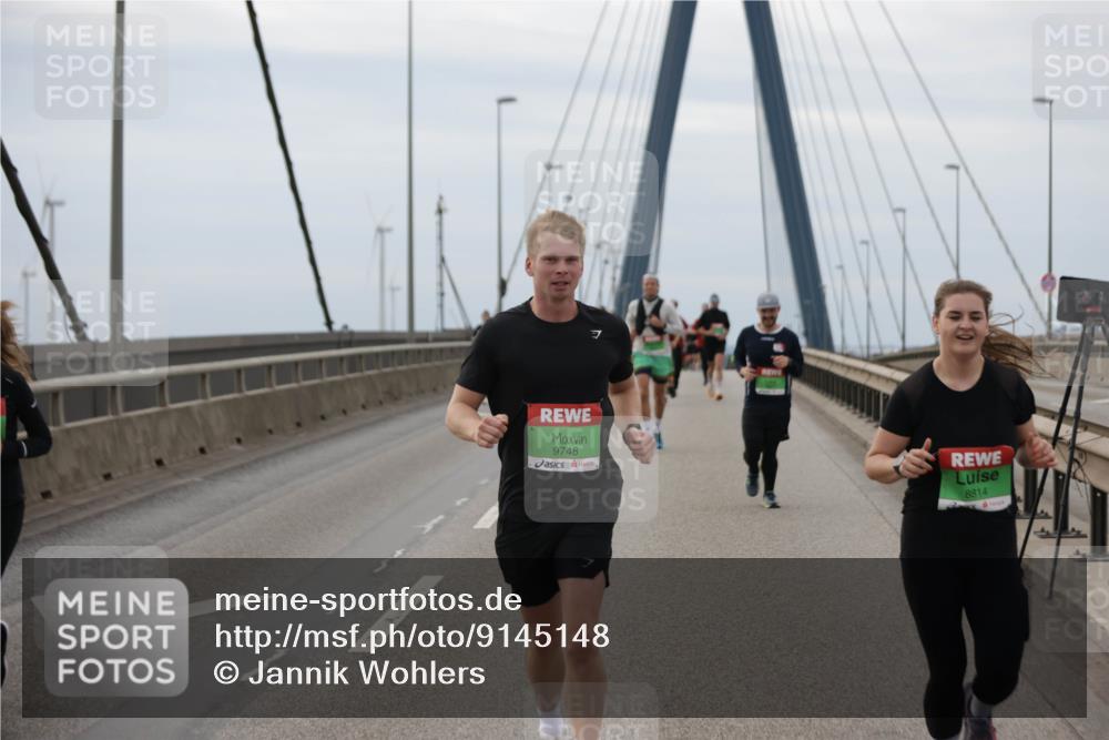 03.10.2025 - Köhlbrandbrückenlauf Jannik Wohlers http://msf.ph/oto/9145148 03.10.2025 15:46:37 Position 1 9748, 8814 meine-sportfotos.de
