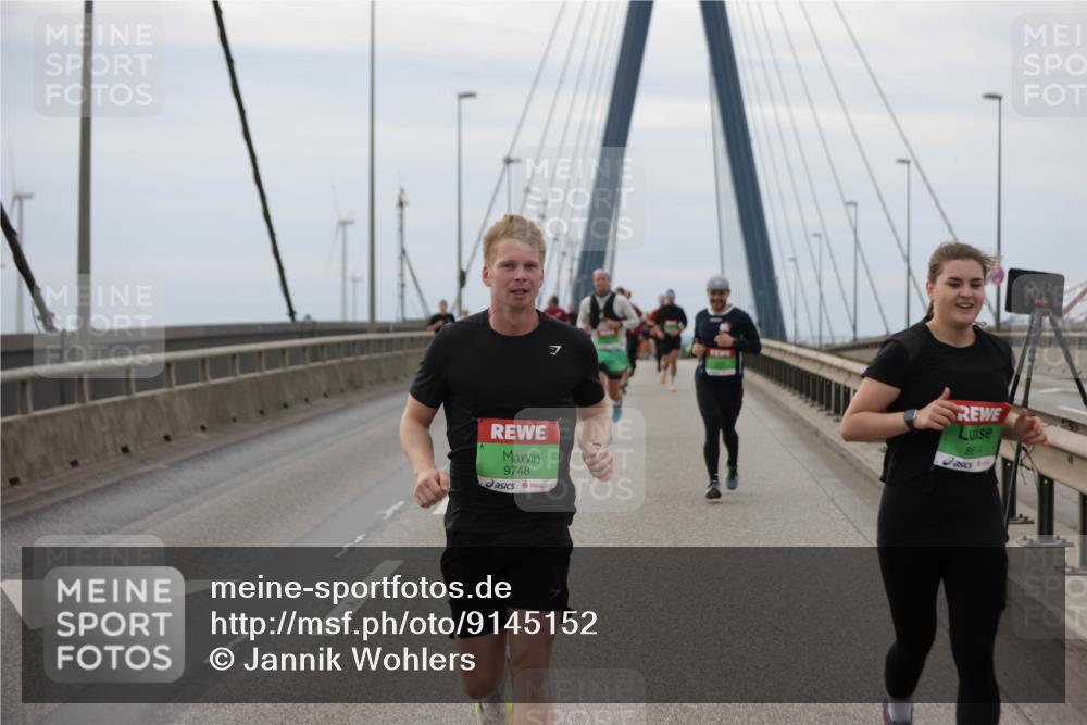 03.10.2025 - Köhlbrandbrückenlauf Jannik Wohlers http://msf.ph/oto/9145152 03.10.2025 15:46:37 Position 1 7, 9748, 8814 meine-sportfotos.de
