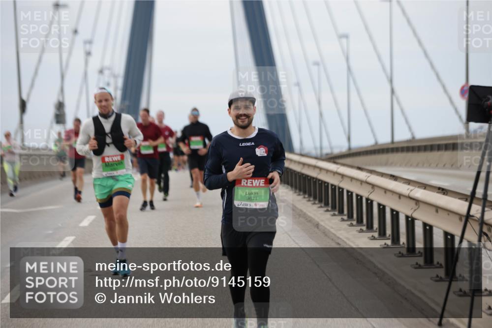 03.10.2025 - Köhlbrandbrückenlauf Jannik Wohlers http://msf.ph/oto/9145159 03.10.2025 15:46:39 Position 1 9671 meine-sportfotos.de