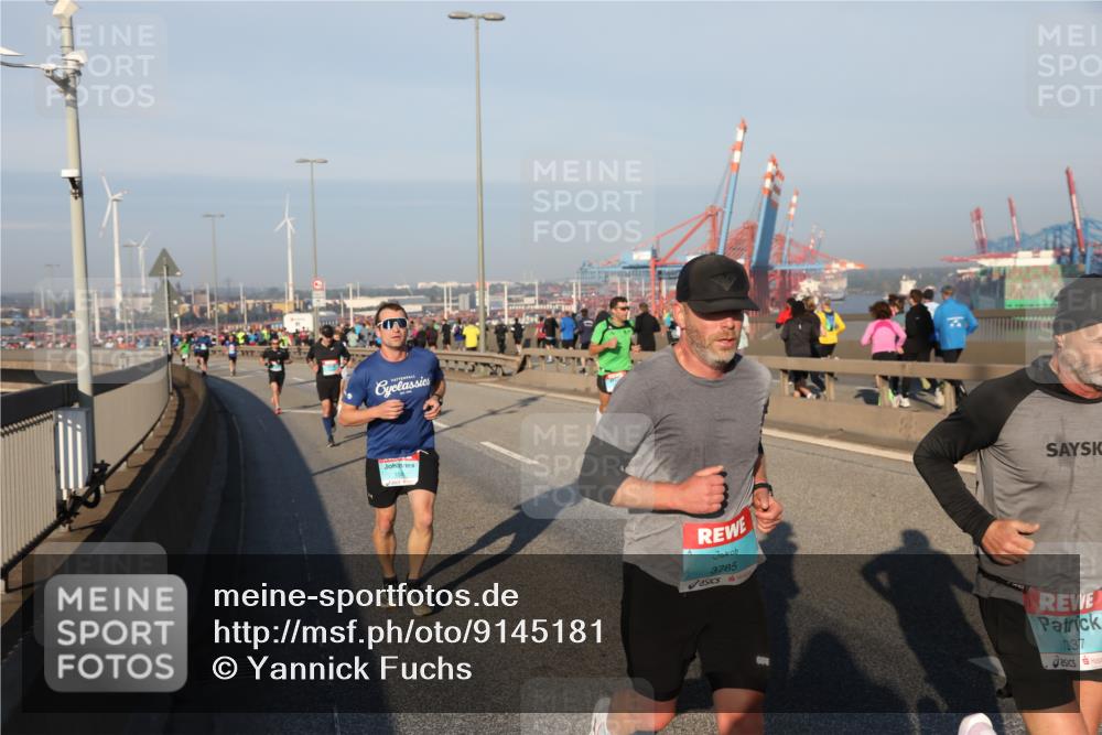 03.10.2025 - Köhlbrandbrückenlauf Yannick Fuchs http://msf.ph/oto/9145181 03.10.2025 08:34:15 Position 2 3785, 1037 meine-sportfotos.de