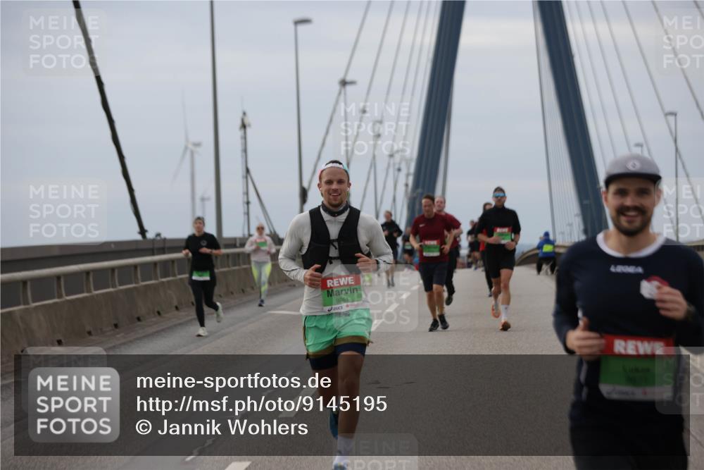 03.10.2025 - Köhlbrandbrückenlauf Jannik Wohlers http://msf.ph/oto/9145195 03.10.2025 15:46:40 Position 1 9261, 9678 meine-sportfotos.de