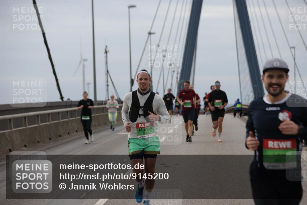 03.10.2025 - Köhlbrandbrückenlauf Jannik Wohlers http://msf.ph/oto/9145200 03.10.2025 15:46:41 Position 1 9261, 480, 2671 meine-sportfotos.de