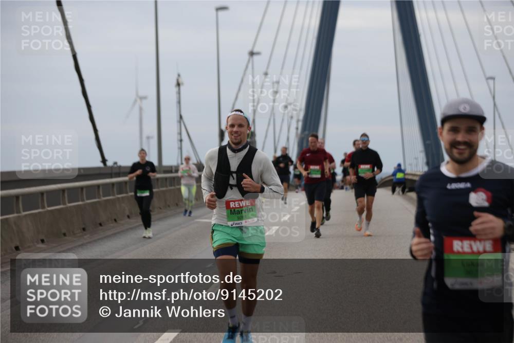 03.10.2025 - Köhlbrandbrückenlauf Jannik Wohlers http://msf.ph/oto/9145202 03.10.2025 15:46:41 Position 1 9261, 48084, 2671 meine-sportfotos.de