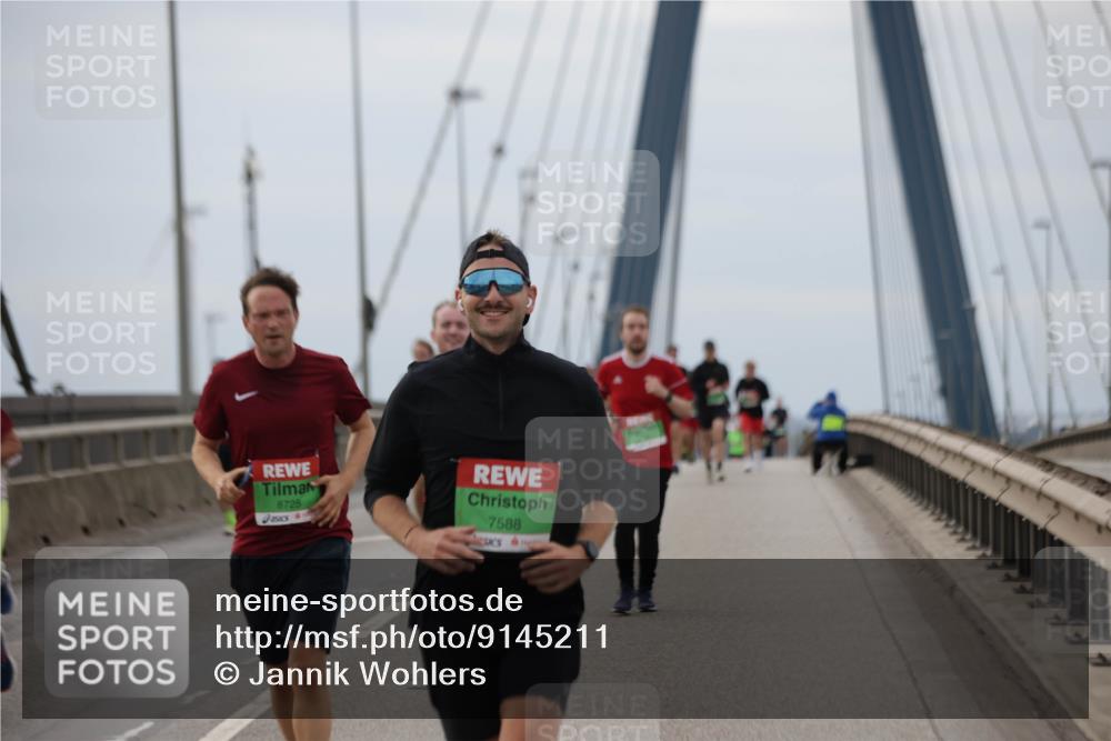03.10.2025 - Köhlbrandbrückenlauf Jannik Wohlers http://msf.ph/oto/9145211 03.10.2025 15:46:45 Position 1 8725, 7588 meine-sportfotos.de