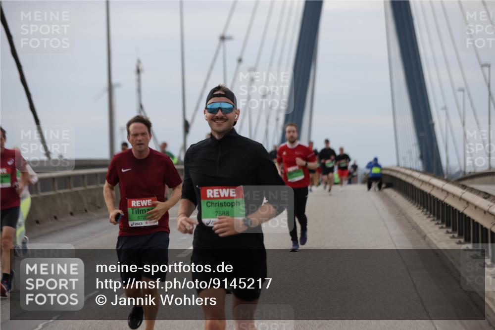 03.10.2025 - Köhlbrandbrückenlauf Jannik Wohlers http://msf.ph/oto/9145217 03.10.2025 15:46:46 Position 1 8725, 7588 meine-sportfotos.de