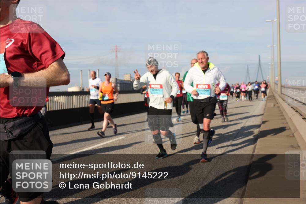 03.10.2025 - Köhlbrandbrückenlauf Lena Gebhardt http://msf.ph/oto/9145222 03.10.2025 10:02:50 Position 2  meine-sportfotos.de