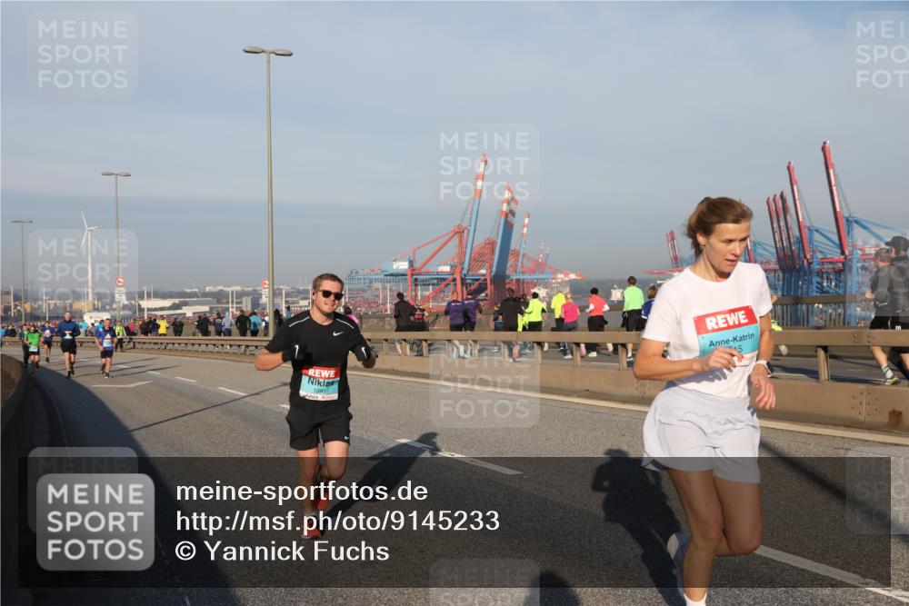 03.10.2025 - Köhlbrandbrückenlauf Yannick Fuchs http://msf.ph/oto/9145233 03.10.2025 08:34:21 Position 2 1085 meine-sportfotos.de