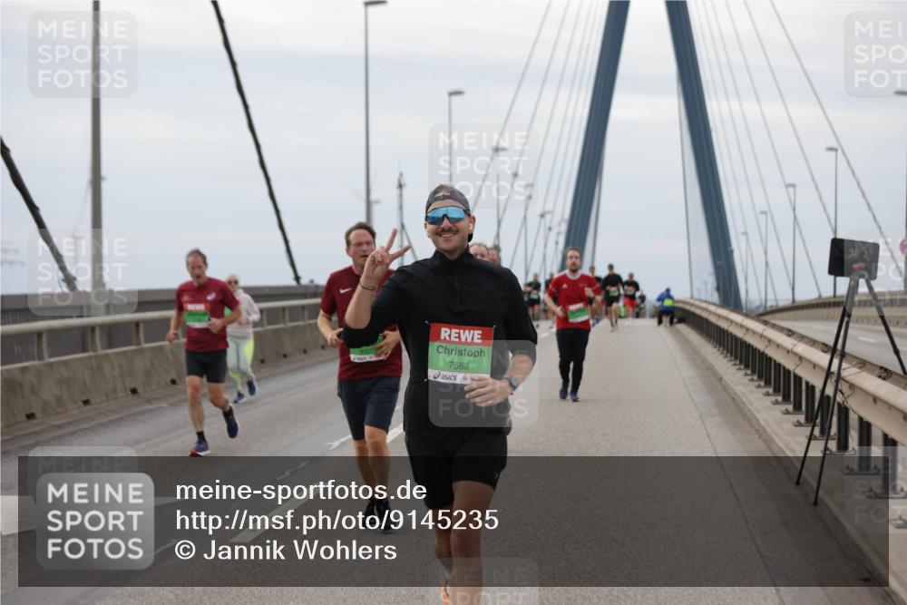 03.10.2025 - Köhlbrandbrückenlauf Jannik Wohlers http://msf.ph/oto/9145235 03.10.2025 15:46:46 Position 1 7588 meine-sportfotos.de