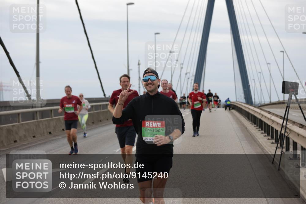 03.10.2025 - Köhlbrandbrückenlauf Jannik Wohlers http://msf.ph/oto/9145240 03.10.2025 15:46:46 Position 1 758 meine-sportfotos.de