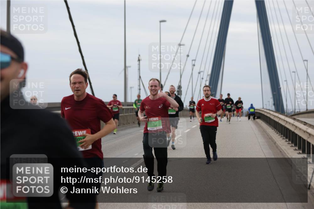03.10.2025 - Köhlbrandbrückenlauf Jannik Wohlers http://msf.ph/oto/9145258 03.10.2025 15:46:47 Position 1 72, 9726 meine-sportfotos.de
