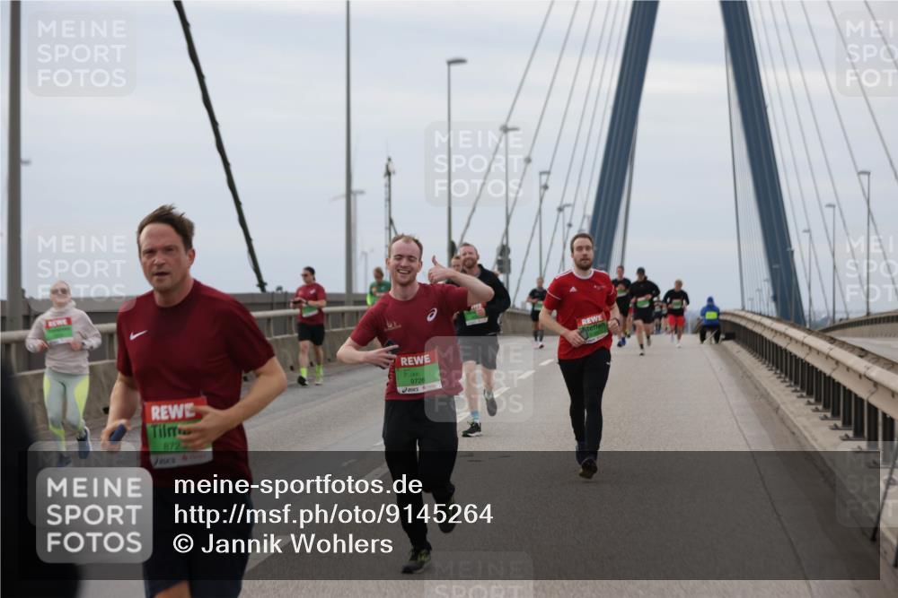 03.10.2025 - Köhlbrandbrückenlauf Jannik Wohlers http://msf.ph/oto/9145264 03.10.2025 15:46:47 Position 1 872, 9726 meine-sportfotos.de