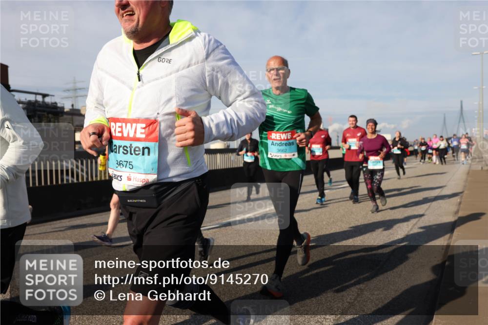 03.10.2025 - Köhlbrandbrückenlauf Lena Gebhardt http://msf.ph/oto/9145270 03.10.2025 10:02:51 Position 2 3675, 5, 3662 meine-sportfotos.de