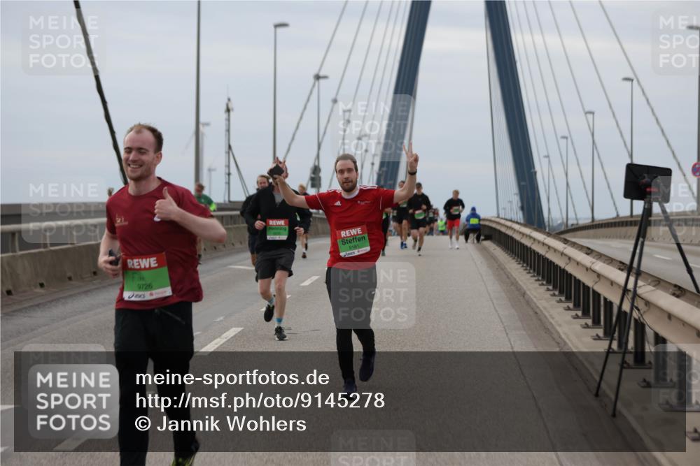 03.10.2025 - Köhlbrandbrückenlauf Jannik Wohlers http://msf.ph/oto/9145278 03.10.2025 15:46:49 Position 1 9726, 9181 meine-sportfotos.de
