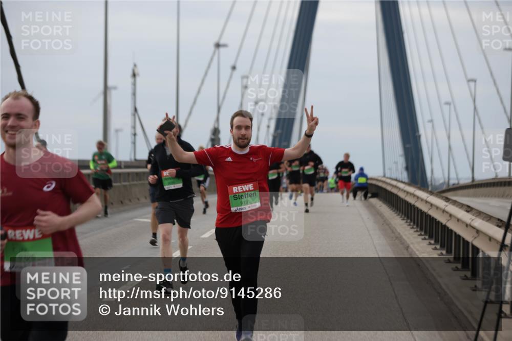 03.10.2025 - Köhlbrandbrückenlauf Jannik Wohlers http://msf.ph/oto/9145286 03.10.2025 15:46:49 Position 1 9726, 9181 meine-sportfotos.de