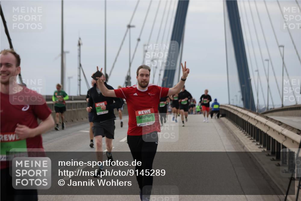 03.10.2025 - Köhlbrandbrückenlauf Jannik Wohlers http://msf.ph/oto/9145289 03.10.2025 15:46:49 Position 1 9726, 9181 meine-sportfotos.de