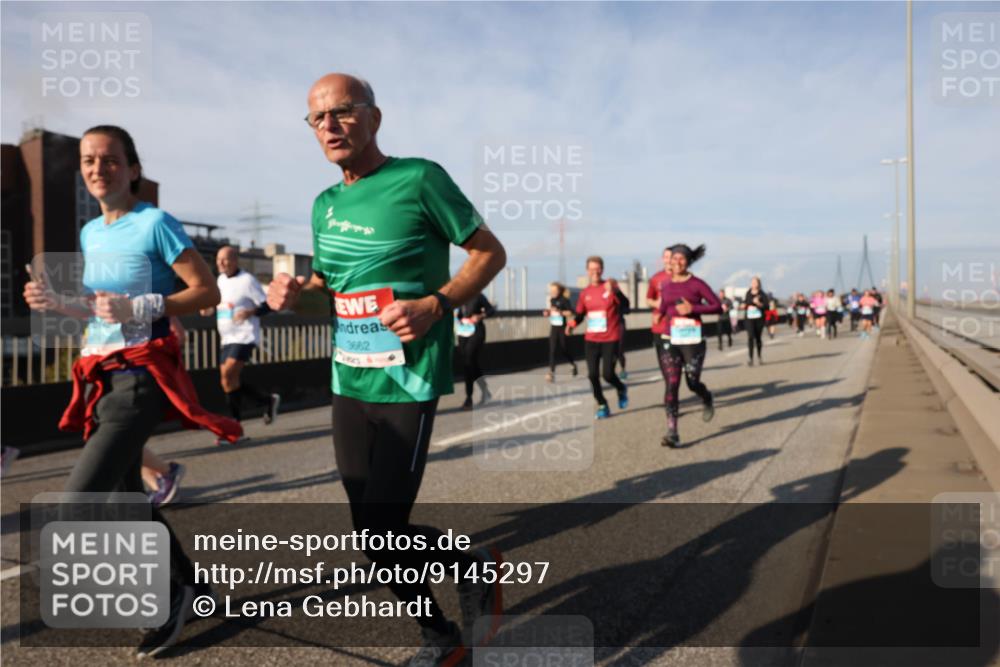 03.10.2025 - Köhlbrandbrückenlauf Lena Gebhardt http://msf.ph/oto/9145297 03.10.2025 10:02:52 Position 2 3662 meine-sportfotos.de
