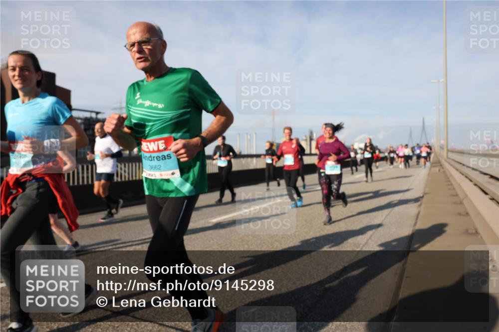 03.10.2025 - Köhlbrandbrückenlauf Lena Gebhardt http://msf.ph/oto/9145298 03.10.2025 10:02:52 Position 2 3662 meine-sportfotos.de