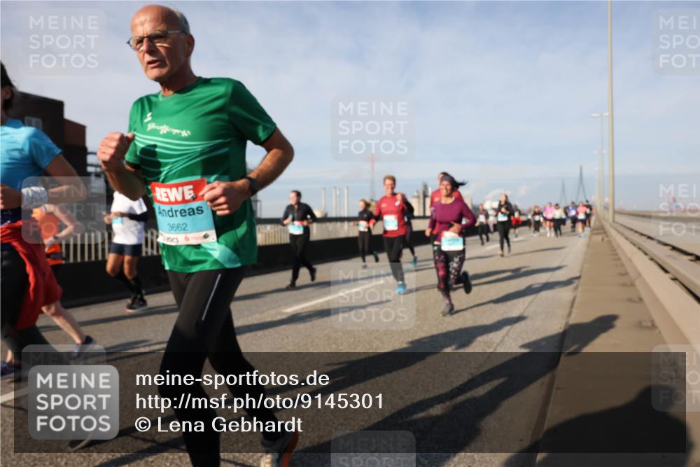 03.10.2025 - Köhlbrandbrückenlauf Lena Gebhardt http://msf.ph/oto/9145301 03.10.2025 10:02:52 Position 2 3662 meine-sportfotos.de