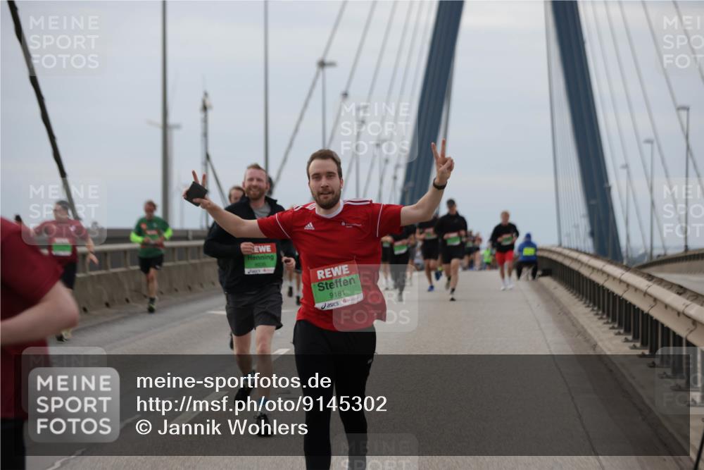 03.10.2025 - Köhlbrandbrückenlauf Jannik Wohlers http://msf.ph/oto/9145302 03.10.2025 15:46:49 Position 1 8035, 9181 meine-sportfotos.de