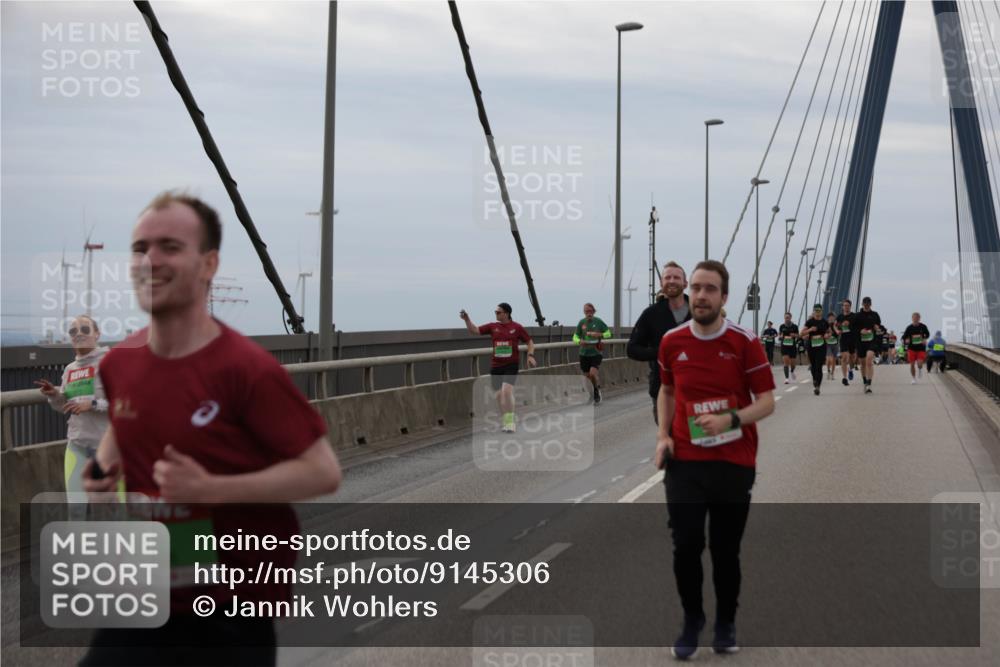 03.10.2025 - Köhlbrandbrückenlauf Jannik Wohlers http://msf.ph/oto/9145306 03.10.2025 15:46:50 Position 1  meine-sportfotos.de
