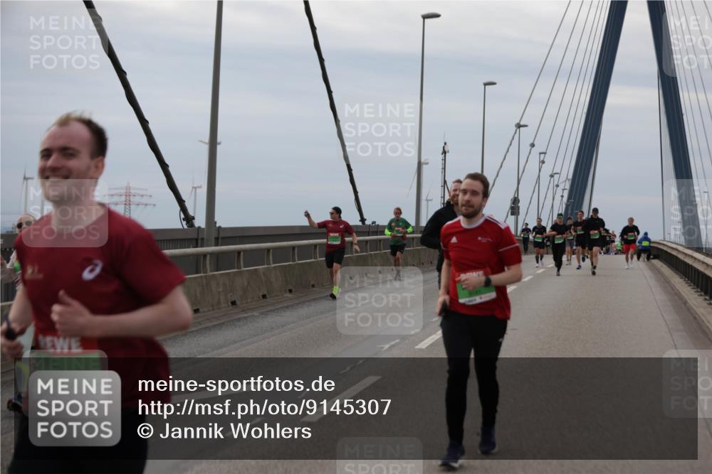 03.10.2025 - Köhlbrandbrückenlauf Jannik Wohlers http://msf.ph/oto/9145307 03.10.2025 15:46:50 Position 1 9126 meine-sportfotos.de
