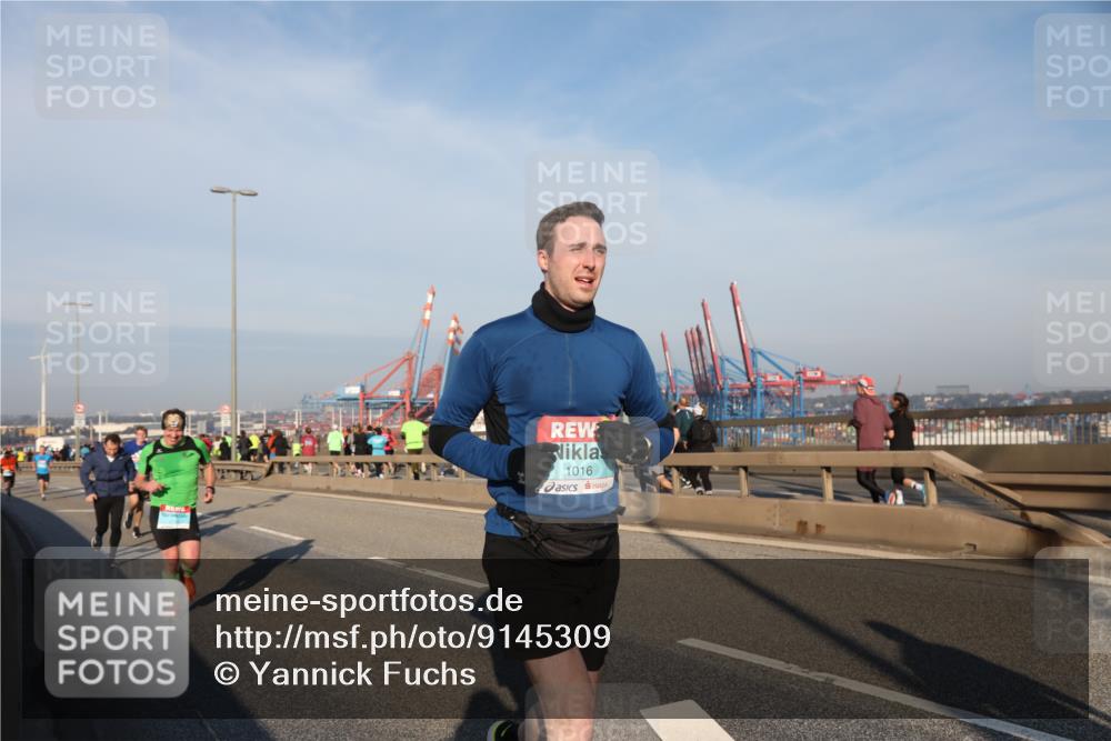 03.10.2025 - Köhlbrandbrückenlauf Yannick Fuchs http://msf.ph/oto/9145309 03.10.2025 08:34:31 Position 2 1016 meine-sportfotos.de