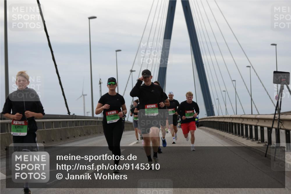 03.10.2025 - Köhlbrandbrückenlauf Jannik Wohlers http://msf.ph/oto/9145310 03.10.2025 15:46:59 Position 1 7823, 7583, 7452 meine-sportfotos.de