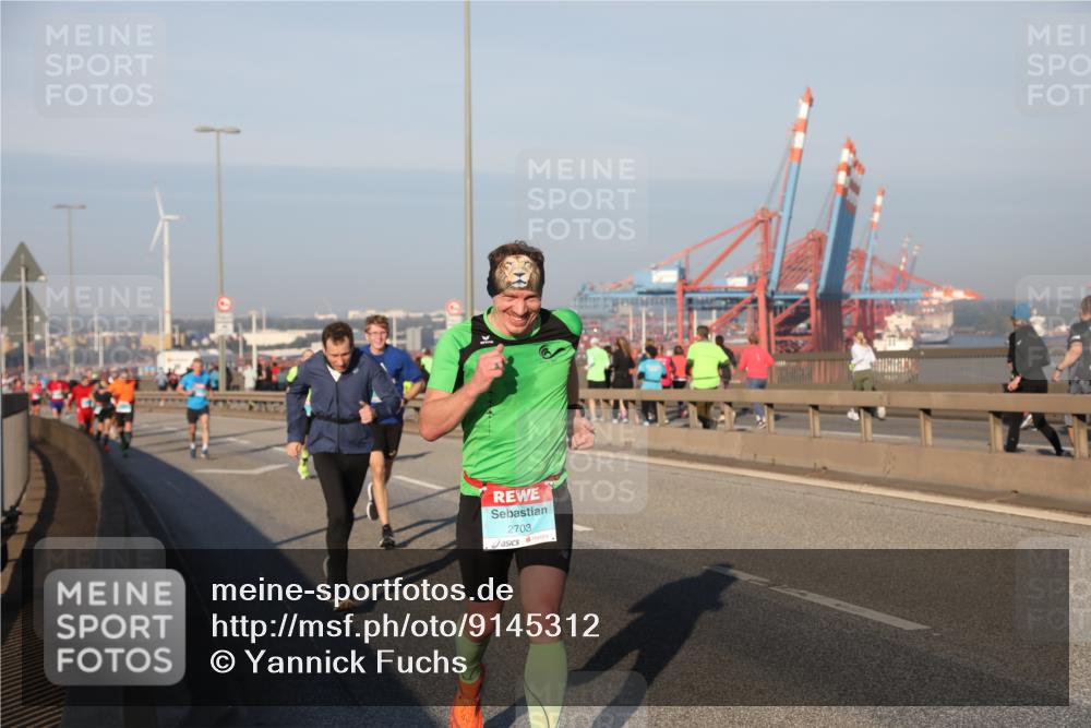 03.10.2025 - Köhlbrandbrückenlauf Yannick Fuchs http://msf.ph/oto/9145312 03.10.2025 08:34:32 Position 2 2703 meine-sportfotos.de