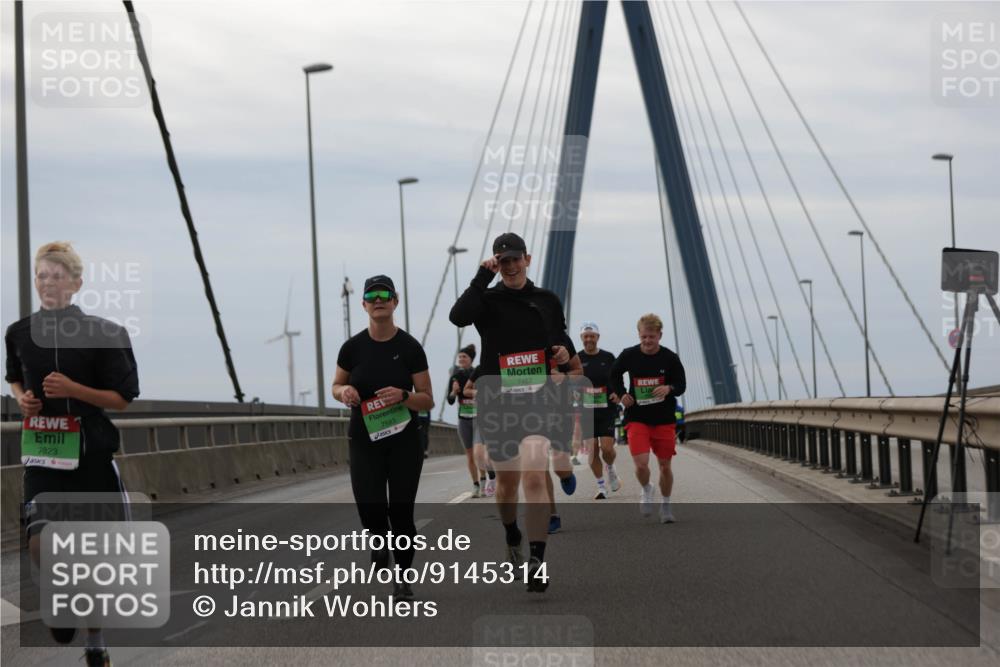 03.10.2025 - Köhlbrandbrückenlauf Jannik Wohlers http://msf.ph/oto/9145314 03.10.2025 15:46:59 Position 1 7823, 7583, 7452 meine-sportfotos.de