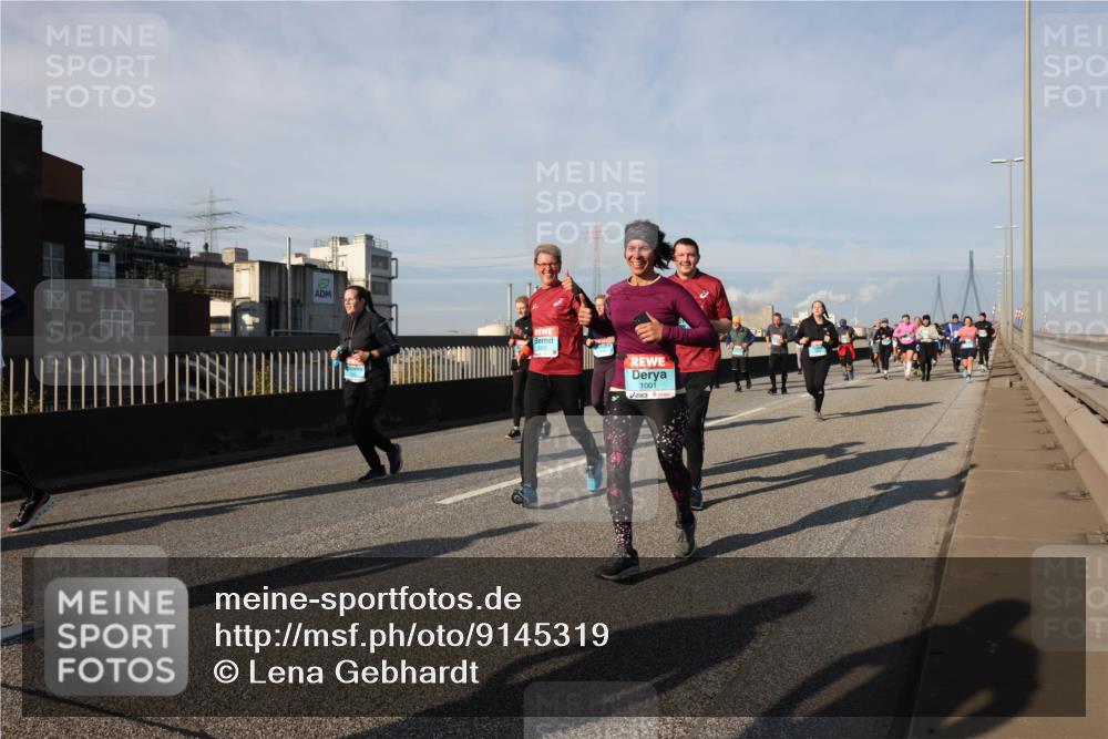 03.10.2025 - Köhlbrandbrückenlauf Lena Gebhardt http://msf.ph/oto/9145319 03.10.2025 10:02:52 Position 2 1001 meine-sportfotos.de