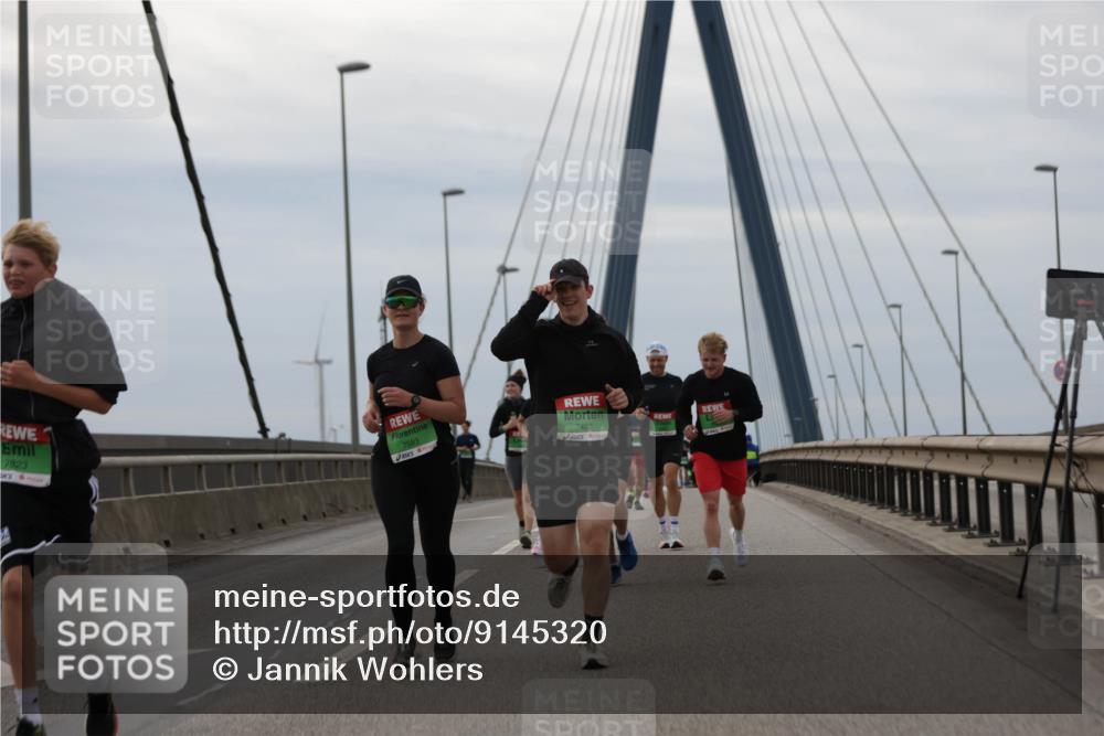 03.10.2025 - Köhlbrandbrückenlauf Jannik Wohlers http://msf.ph/oto/9145320 03.10.2025 15:46:59 Position 1 7823, 7583, 7452 meine-sportfotos.de