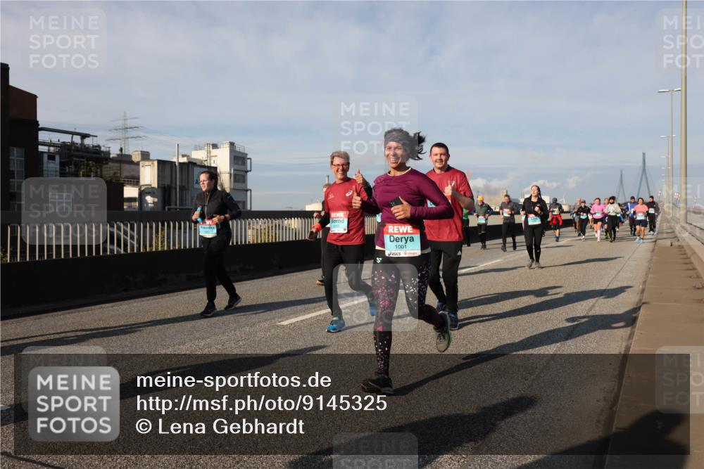 03.10.2025 - Köhlbrandbrückenlauf Lena Gebhardt http://msf.ph/oto/9145325 03.10.2025 10:02:52 Position 2 1001 meine-sportfotos.de