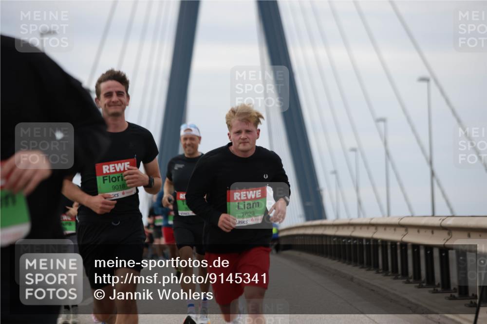 03.10.2025 - Köhlbrandbrückenlauf Jannik Wohlers http://msf.ph/oto/9145341 03.10.2025 15:47:01 Position 1 9018, 7623 meine-sportfotos.de