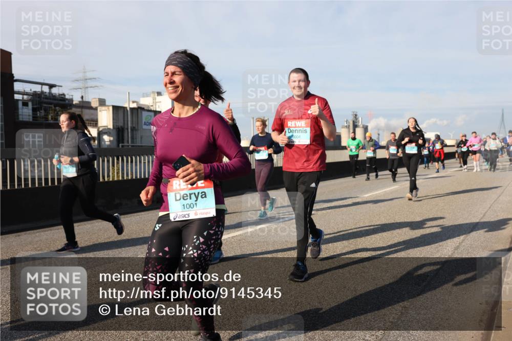 03.10.2025 - Köhlbrandbrückenlauf Lena Gebhardt http://msf.ph/oto/9145345 03.10.2025 10:02:53 Position 2 1001, 3004 meine-sportfotos.de
