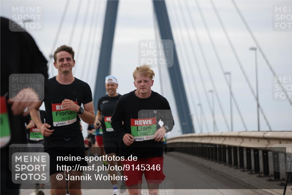 03.10.2025 - Köhlbrandbrückenlauf Jannik Wohlers http://msf.ph/oto/9145346 03.10.2025 15:47:01 Position 1 9018, 7623 meine-sportfotos.de