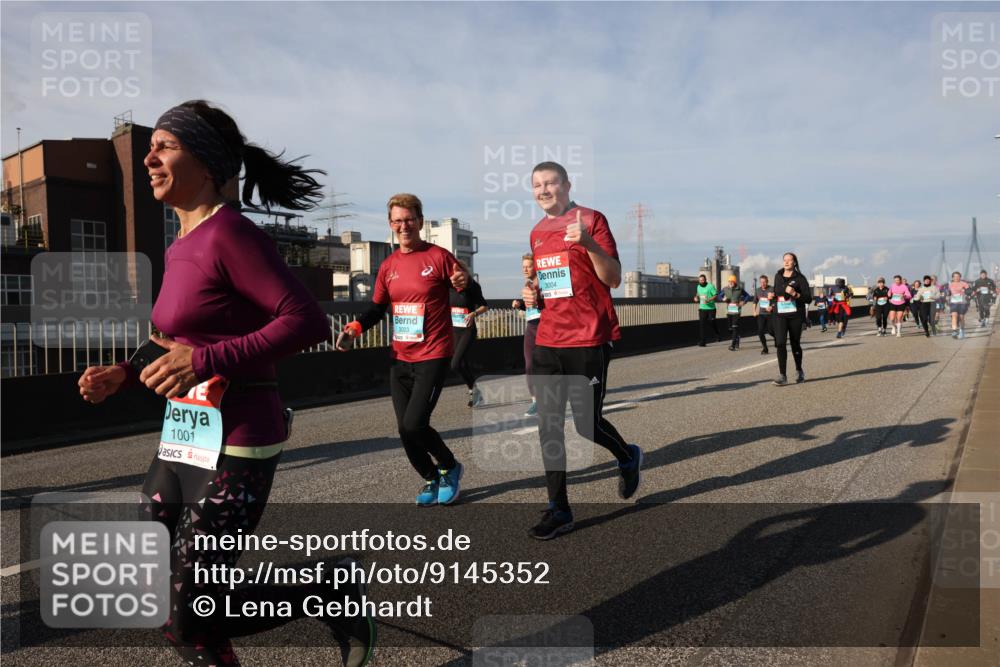 03.10.2025 - Köhlbrandbrückenlauf Lena Gebhardt http://msf.ph/oto/9145352 03.10.2025 10:02:53 Position 2 1001, 3004 meine-sportfotos.de