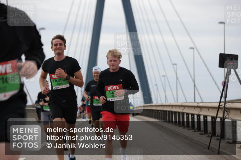 03.10.2025 - Köhlbrandbrückenlauf Jannik Wohlers http://msf.ph/oto/9145353 03.10.2025 15:47:01 Position 1 52, 9018, 76 meine-sportfotos.de