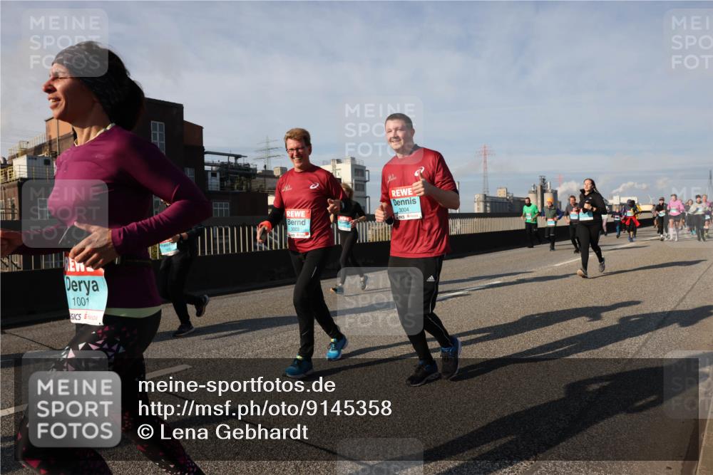 03.10.2025 - Köhlbrandbrückenlauf Lena Gebhardt http://msf.ph/oto/9145358 03.10.2025 10:02:53 Position 2 1001, 3003, 3004 meine-sportfotos.de