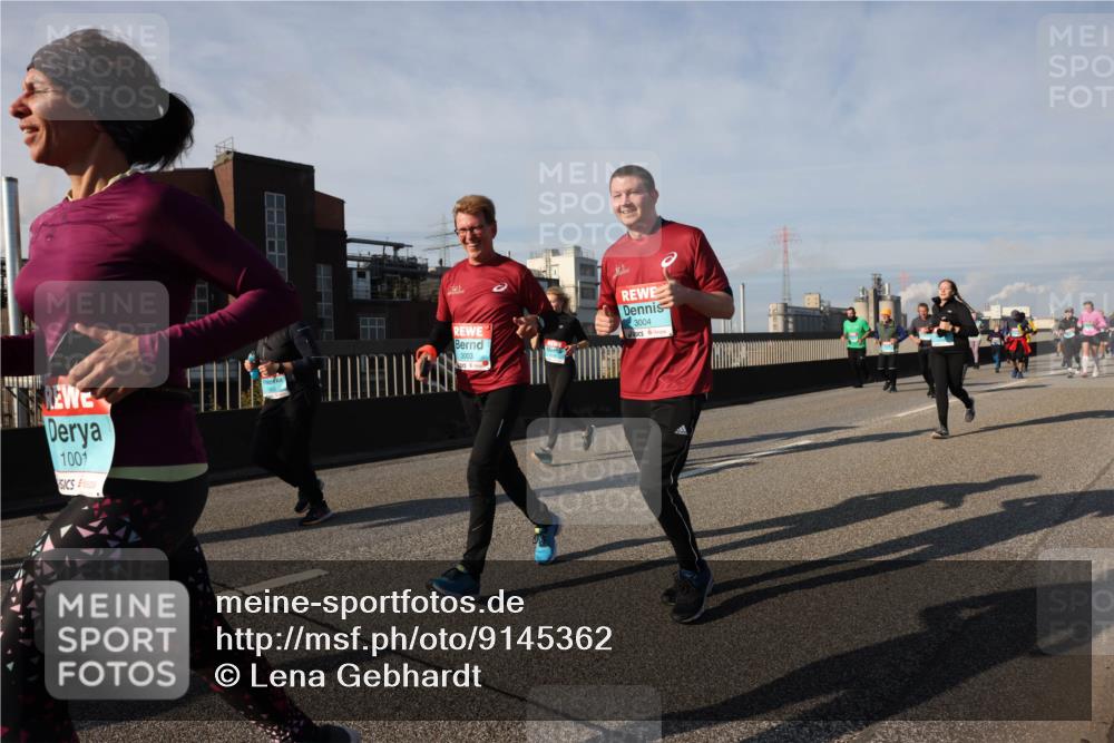 03.10.2025 - Köhlbrandbrückenlauf Lena Gebhardt http://msf.ph/oto/9145362 03.10.2025 10:02:53 Position 2 1001, 3003, 3004 meine-sportfotos.de