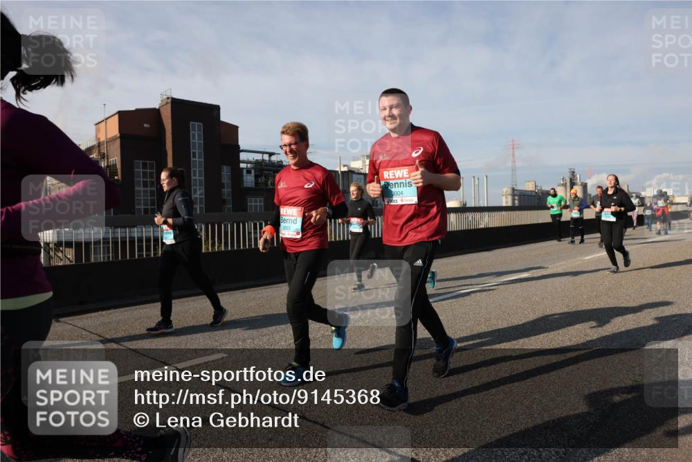 03.10.2025 - Köhlbrandbrückenlauf Lena Gebhardt http://msf.ph/oto/9145368 03.10.2025 10:02:54 Position 2  meine-sportfotos.de