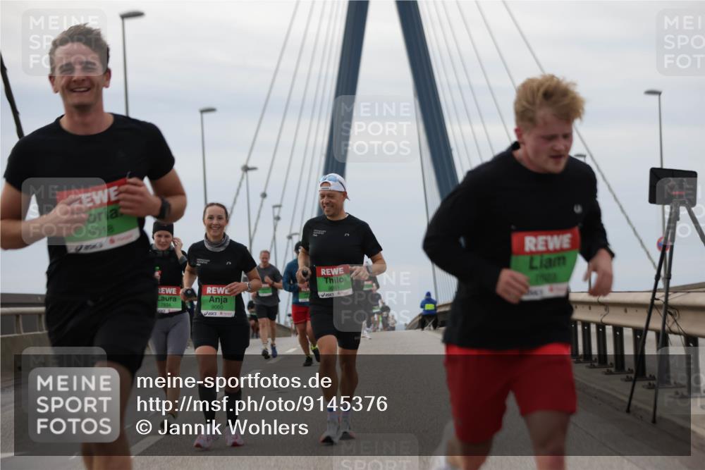 03.10.2025 - Köhlbrandbrückenlauf Jannik Wohlers http://msf.ph/oto/9145376 03.10.2025 15:47:02 Position 1 9018, 7834, 9060, 9061, 7023 meine-sportfotos.de