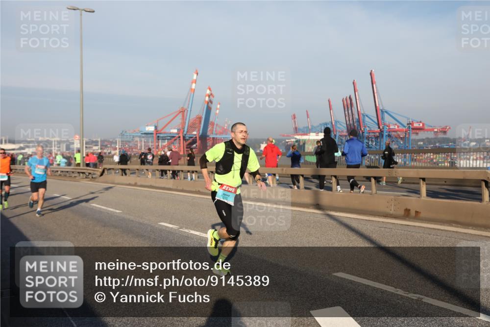 03.10.2025 - Köhlbrandbrückenlauf Yannick Fuchs http://msf.ph/oto/9145389 03.10.2025 08:34:37 Position 2 3720 meine-sportfotos.de